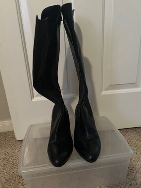 Naturalizer Black Knee-High Pointed-Toe Stretch Boots